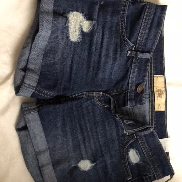 Hollister Jean Shorts - Picture 2 of 2